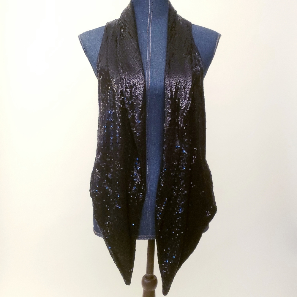 ⭐⭐H&M Black Sequin Vest Sparkles Large ⭐⭐